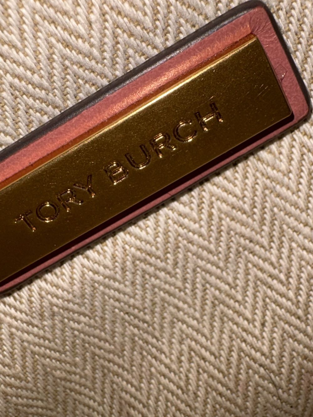 EUC Tory Burch LG Kira in distressed leather - Picture 13 of 15